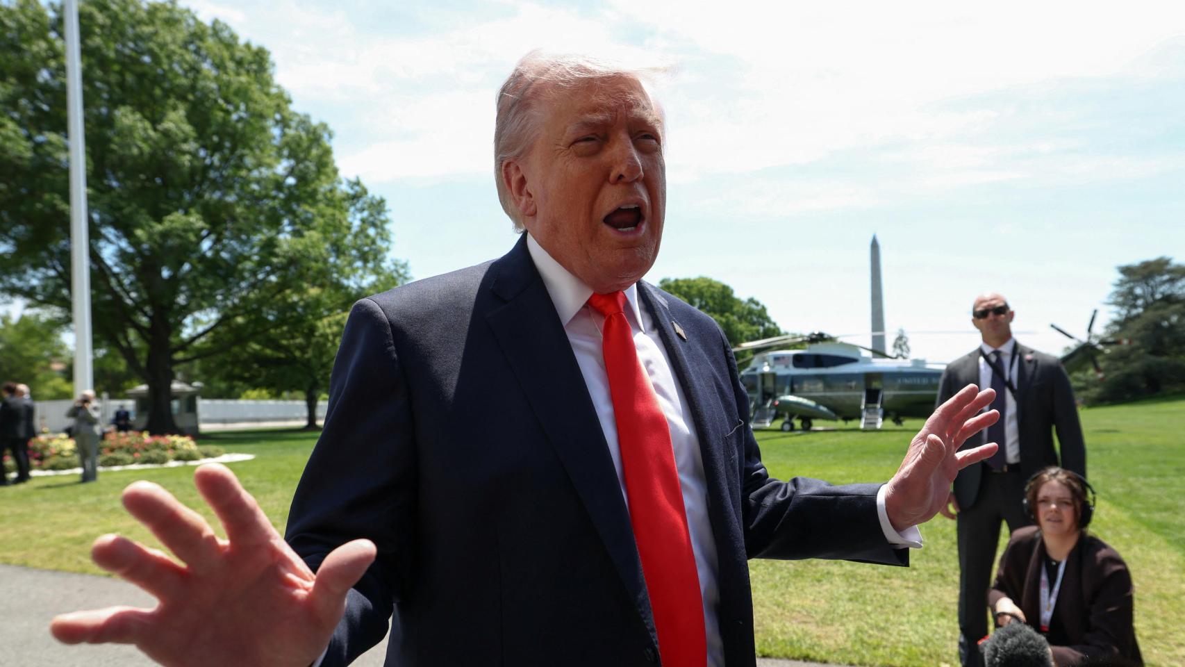 Trump dice que a España e Italia "les parece bien que Irán tenga armas nucleares" y que "eso no es muy  inteligente"