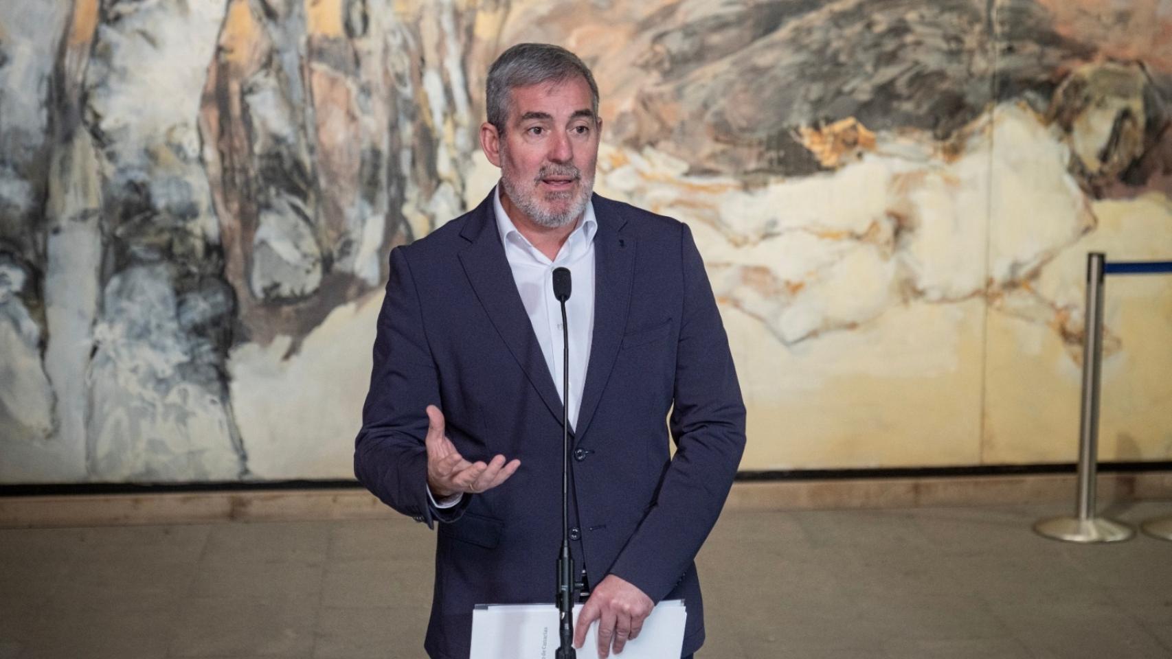 Clavijo agrava el choque con el Gobierno: dice que lo han "ridiculizado" y García le afea quejarse por no hacer PCR