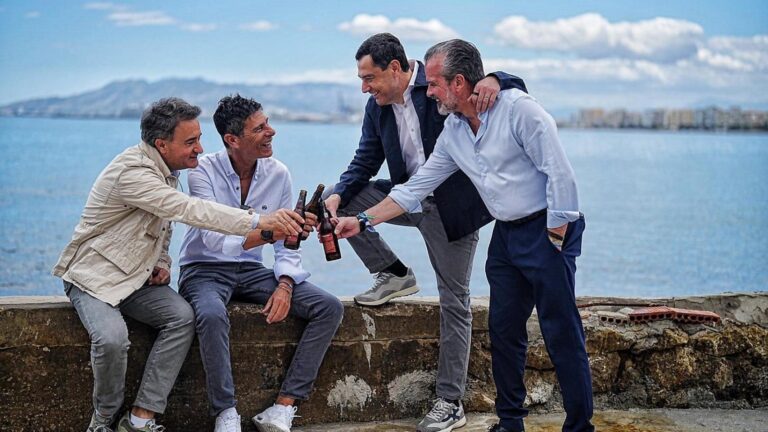 Entre lavadoras, aperitivos, en la feria de Jerez y con 'prioridad conyugal': así reflexionan los candidatos andaluces