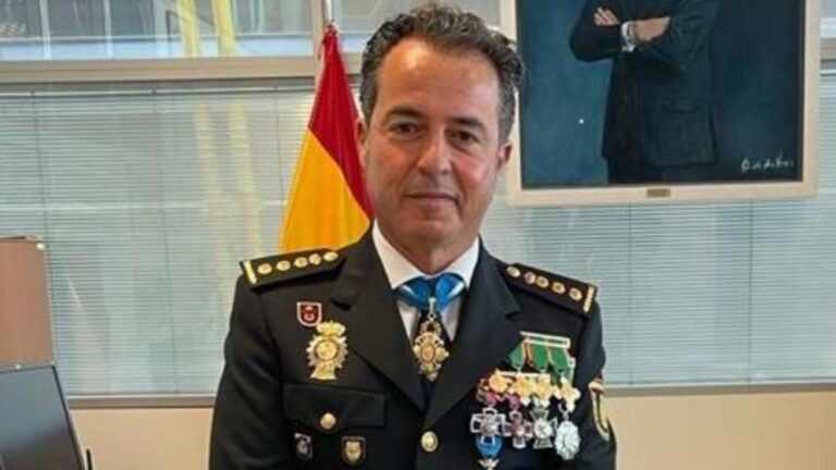 El comisario de Barajas en el 'Delcygate' recibió del 'Grupo Zapatero' "gratificaciones" por facilitar "negocios ilícitos"