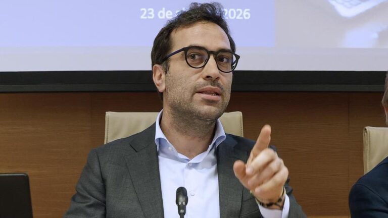 Cuerpo confía en el efecto de la regularización para elevar el consumo y subir el PIB por encima del 2% hasta 2029