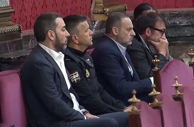 El Supremo condena a Ábalos a 24 años de prisión por liderar un grupo criminal, a 19 años a Koldo y libra a Aldama de la cárcel por ayudar a la Justicia