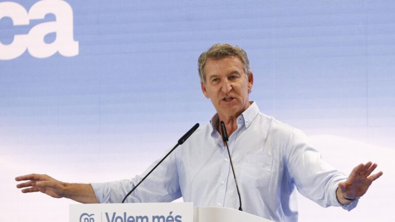 Feijóo equipara a Sánchez con Franco: "Gobernar contra el Congreso es de un caudillismo que no se ha visto en 50 años"