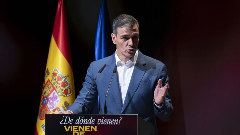 Sánchez anuncia 500 millones para integrar migrantes y alerta contra los "mensajes de odio" de las redes y la política