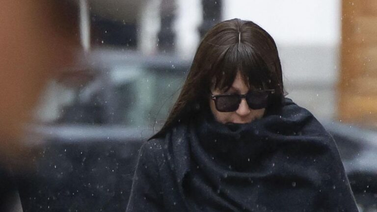 El juez del 'caso Koldo' cita como investigada a Jésica, expareja de Ábalos, por su enchufe en dos empresas públicas