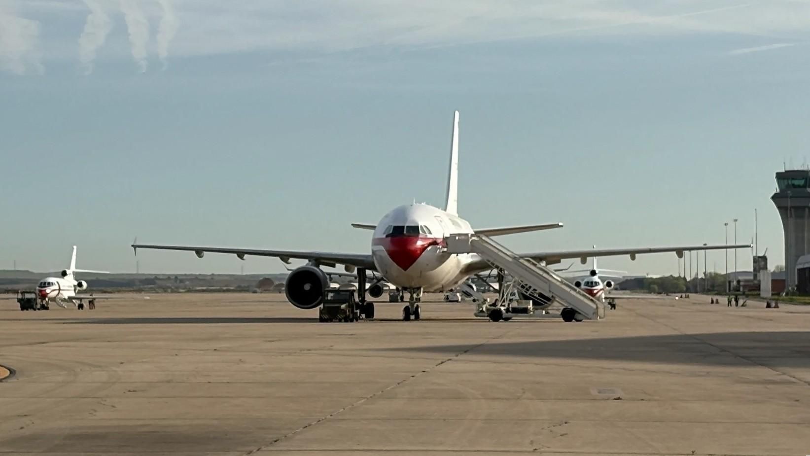Moncloa moviliza dos Falcon y un Airbus para traer a Robles y Albares a España y llevar a Sánchez de Ankara a Londres
