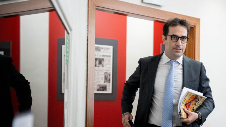 El Eurogrupo rechaza el plan de España para emitir 850.000 millones de deuda conjunta: "No hay consenso en este tema"