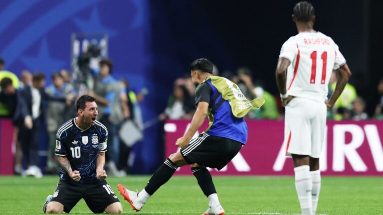 Argentina tumba a Inglaterra en una remontada épica y se cita con España en la primera final hispana de un Mundial