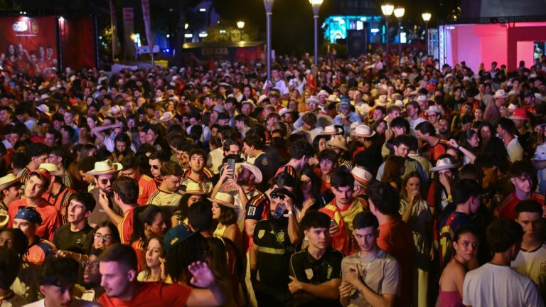 El Gobierno carga contra Almeida por la falta de seguridad en Colón, donde miles de personas se congregarán para la final