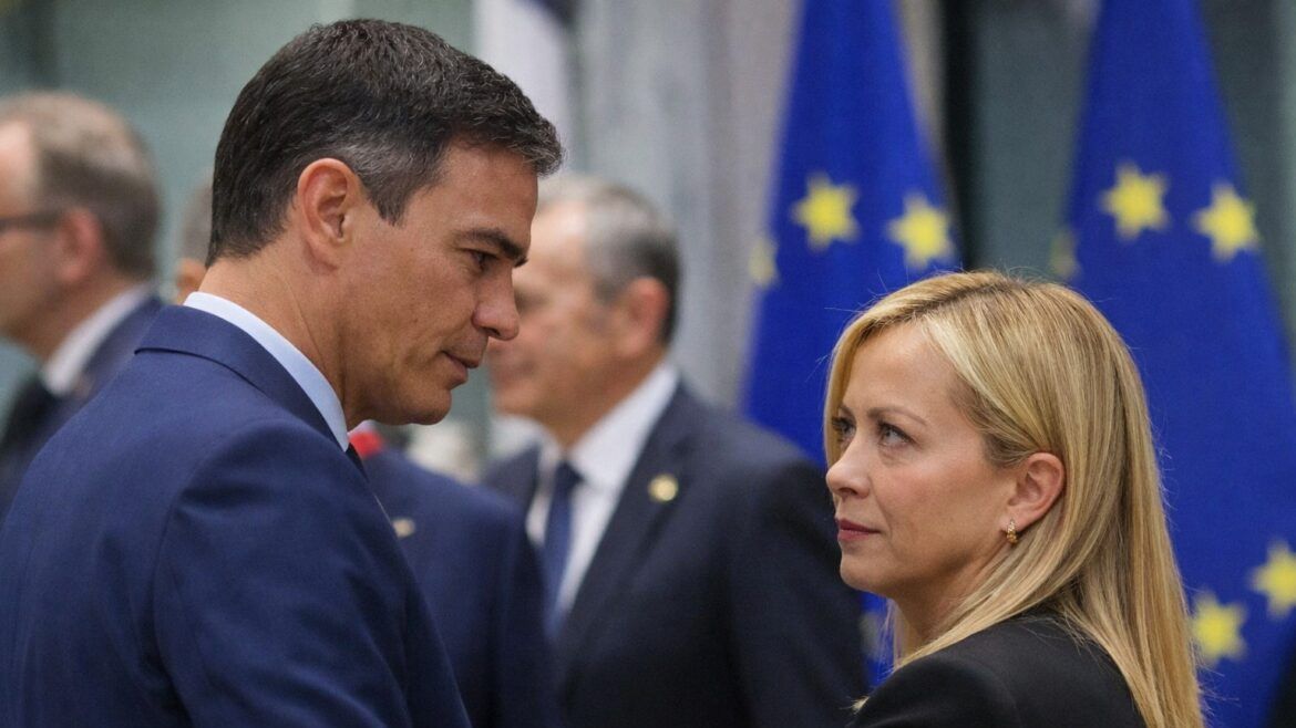 Meloni plantea suspender la libre circulación desde España y Albares convoca al embajador italiano pero no a la marroquí