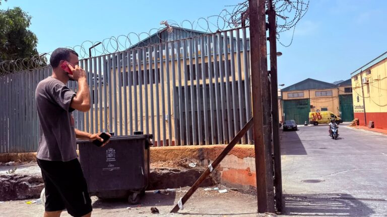 El Príncipe, la ratonera de Ceuta donde cientos de marroquíes se esconden para no ser devueltos: "¡Yallah! Viene la Policía"