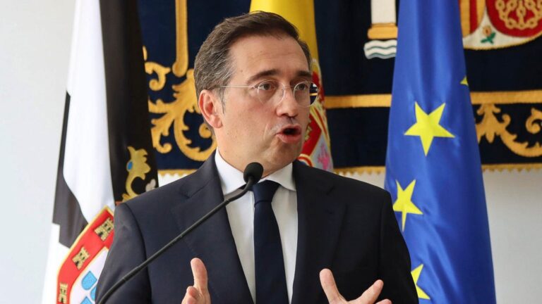 Albares dice, 12 días después, que Marruecos está dispuesto a "retornar inmediatamente" a los invasores de Ceuta