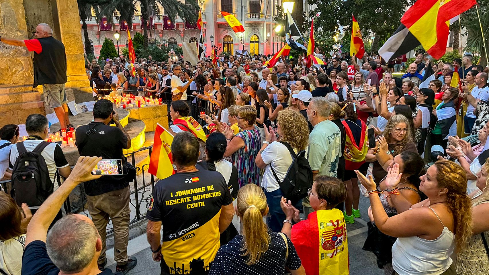 El Gobierno intenta boicotear los actos de apoyo a Ceuta negando que un ayuntamiento pueda montar concentraciones