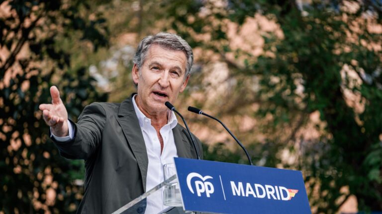 Feijóo exige a Sánchez firmeza en Ceuta: "España no tiene que pedir permiso para proteger sus fronteras y su territorio"