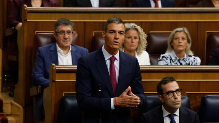 "Seré un perro, pero no tengo amo": Sánchez elude toda referencia a Ceuta y trata de desligarse de Marruecos