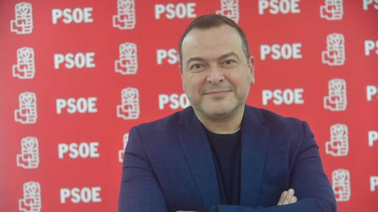 Dimite el jefe de Gabinete del delegado del Gobierno en Ceuta asegurando que informó a su superior de las alertas del CNI