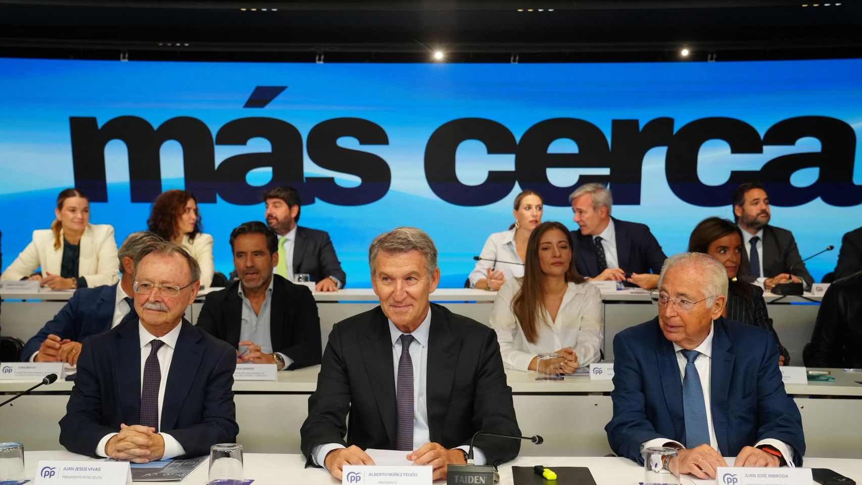 Feijóo acusa al Gobierno de Sánchez de llevar ocho años "más pendiente de la casa de Jésica que de la de Maricarmen"