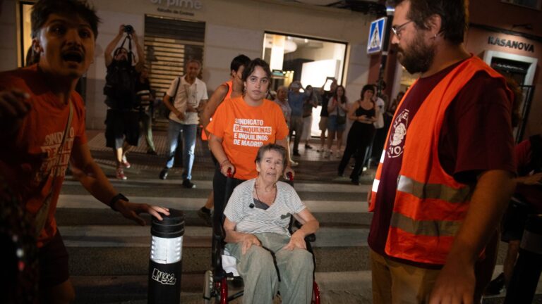 Maricarmen podrá volver a su casa: tendrá un contrato de 8 años a unos 500 € al mes tras la mediación de Almeida