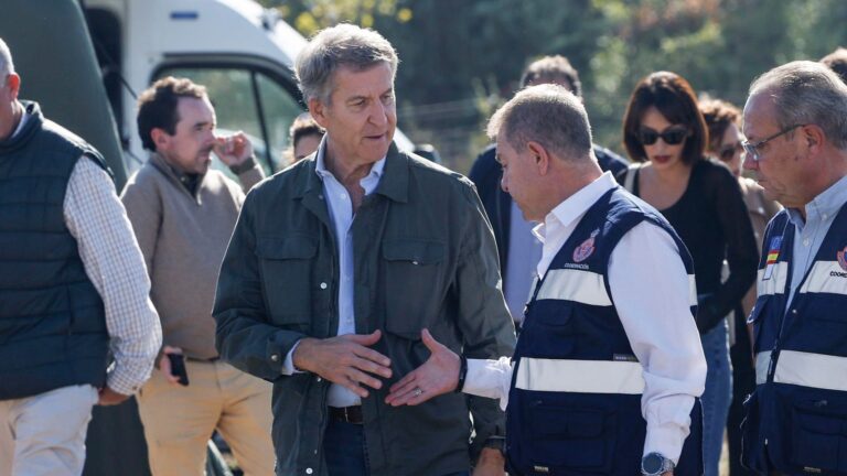 Feijóo carga contra Puente: "Echar la culpa a un operador de Atocha es una frivolidad impropia de un ministro"