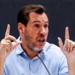 Puente no dimite porque "no perjudica a su proyecto de país" y augura que vivirá un "calvario, encima, en campaña electoral"