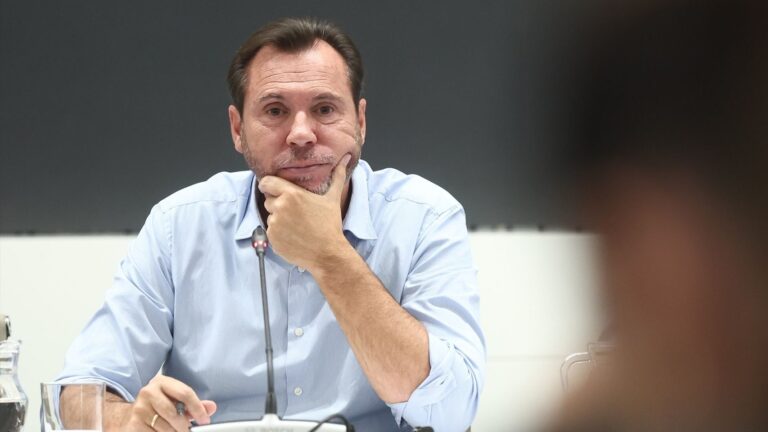 Óscar Puente: "¿Dimitir para reconfortar a las víctimas? Buff... Cuánto reconfortaría de cero a cien a quien ha perdido un hijo, un padre o una pierna"