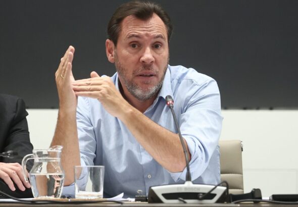 Del "yo no soldé el raíl" de Adamuz a "no era mi deber estar al mando el martes": así se lava las manos Óscar Puente
